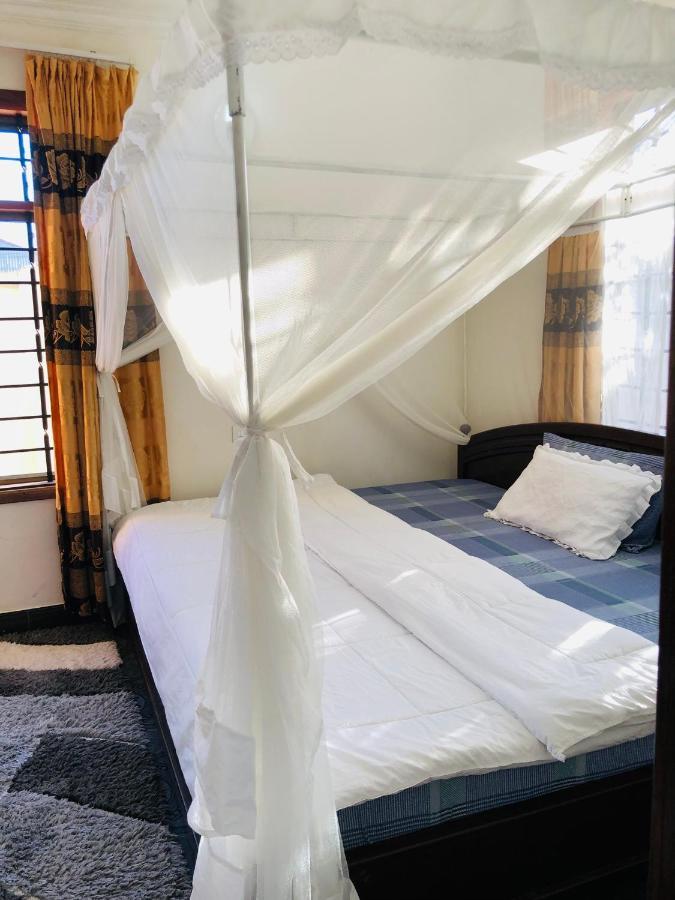 Jambo Hideaway Apartment Дар ес Саалам Екстериор снимка