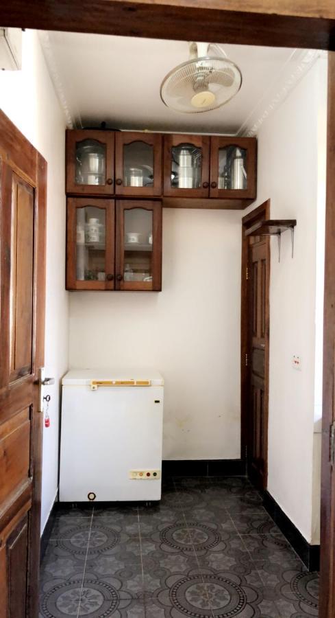 Jambo Hideaway Apartment Дар ес Саалам Екстериор снимка